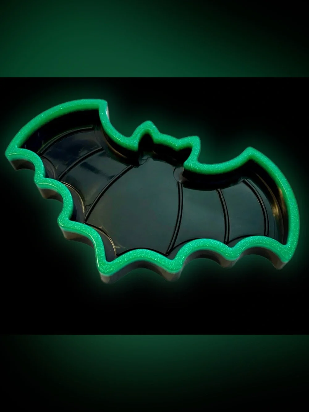 Handmade Resin Glitter Bat Trinket Tray Neon Green + Black - Picture 2 of 5